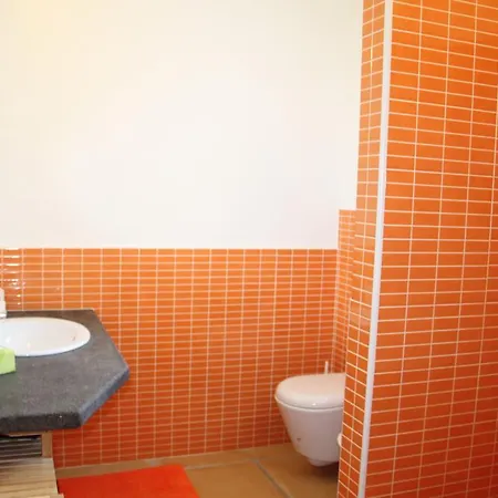 Modern & Chic Budoni
